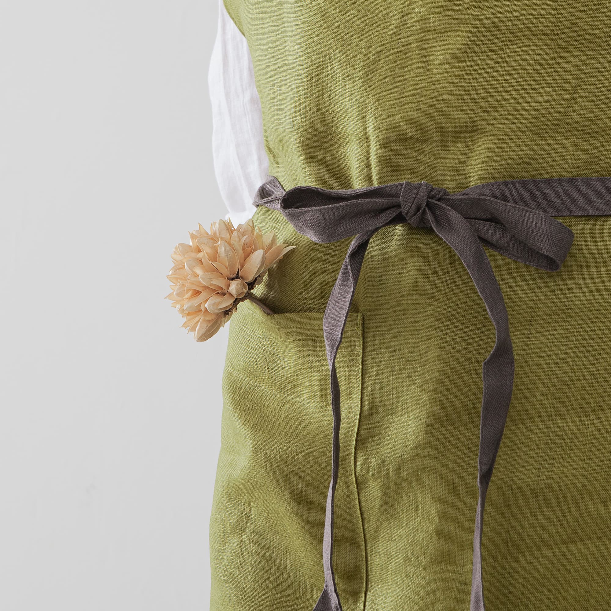 Linen Bib Apron with One-Side Stripe