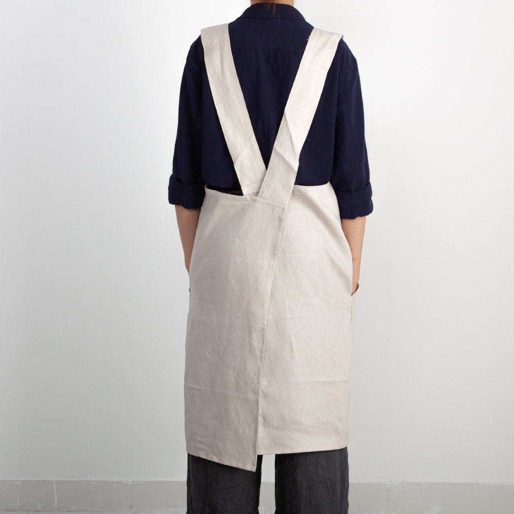 Cross-back Linen Apron – ATLINIA